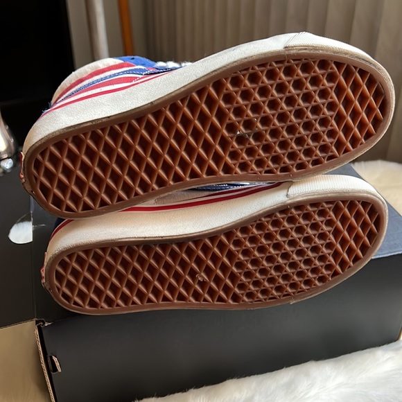 Van’s skateboard shoe, size 3,5 - Picture 5 of 6